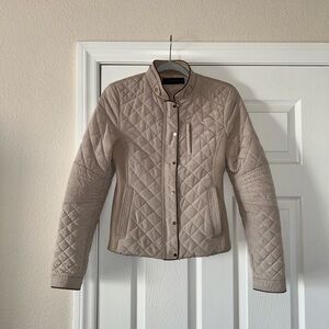 Zara Women's Lightweight Puffer Jacket